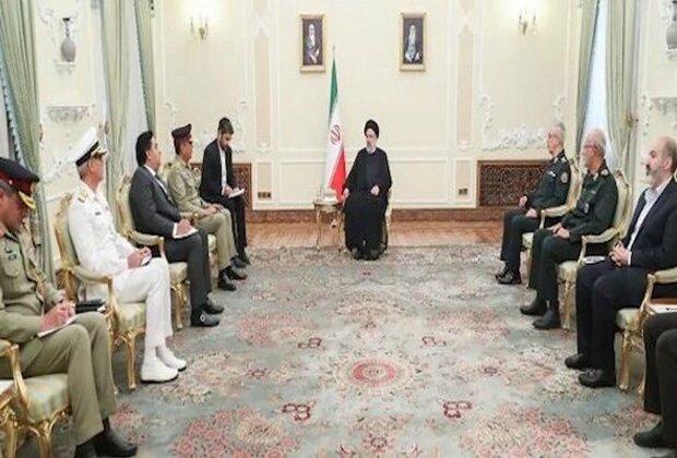 Pakistani military Chief meets Iranian president