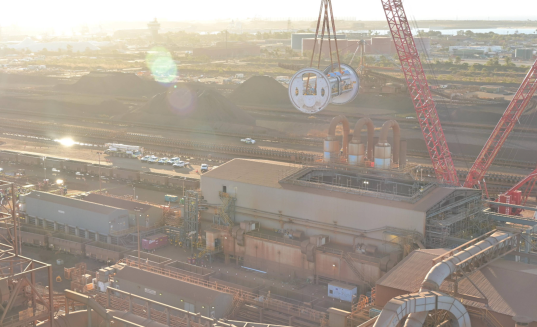 The CD3 cell being lifted into place by Rubino