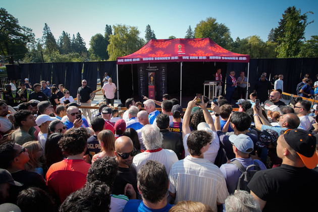 (SP)CANADA-VANCOUVER-FIFA WORLD CUP TROPHY-VIEWING EVENT