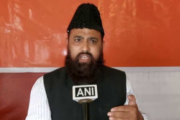 BSSS President Chaudhary Ifrahim Hussain raises objections to opposition's argument during Waqf Act hearing
