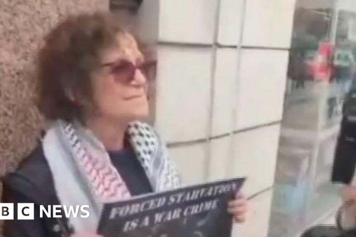 Belfast- PSNI defend arrests of pro-Palestine protestors at Barclays