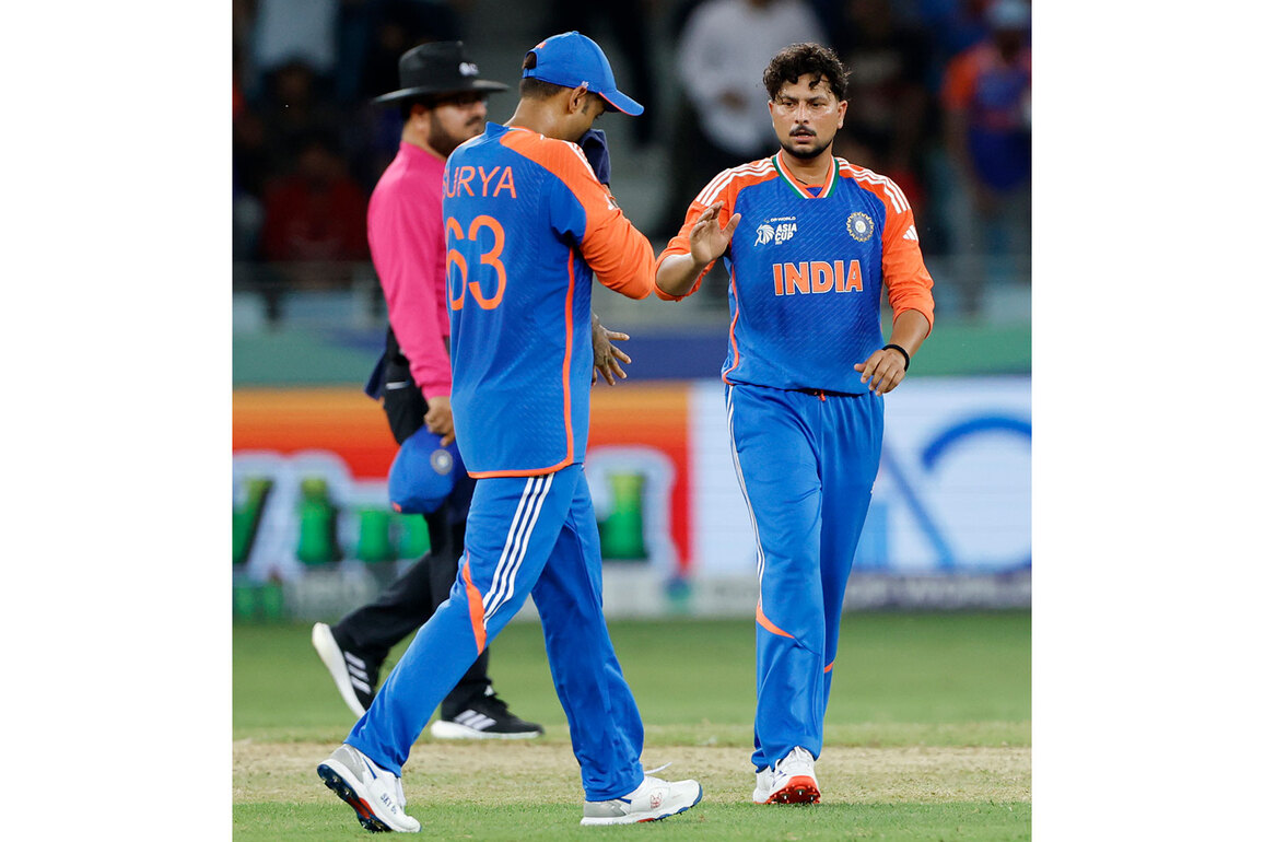 Kuldeep's spin magic: India restricts Pakistan to 146 in Asia Cup final