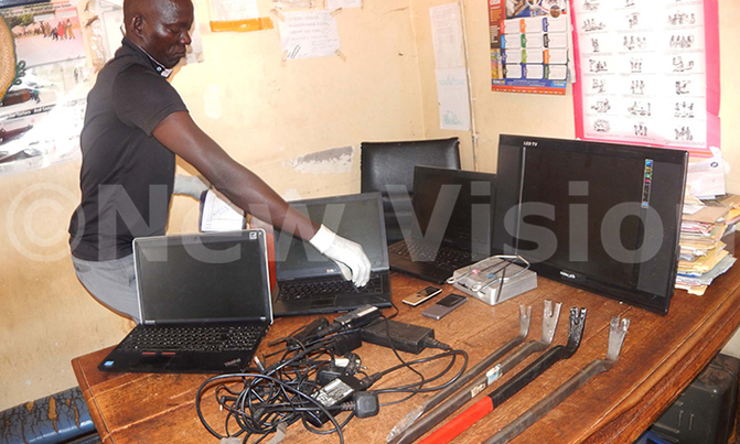 Soroti Police nabs two suspected thieves Soroti Police nabs two suspected thieves