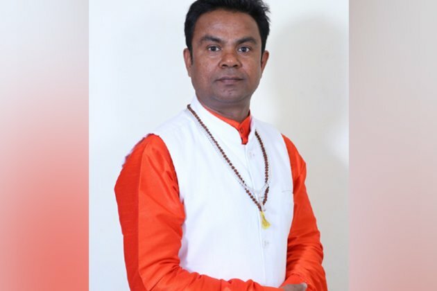 Astrologer Ashok Acharya best in bringing peace, happiness