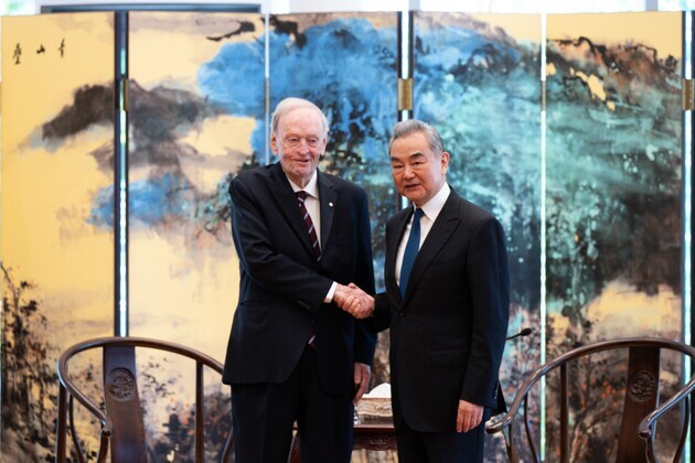 CANADA-OTTAWA-CHINA-WANG YI-FORMER CANADIAN PM-MEETING