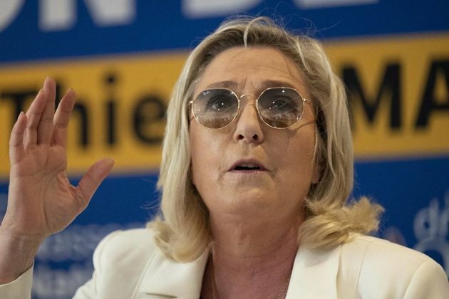 Marine Le Pen suffers disappointment in French regional polls