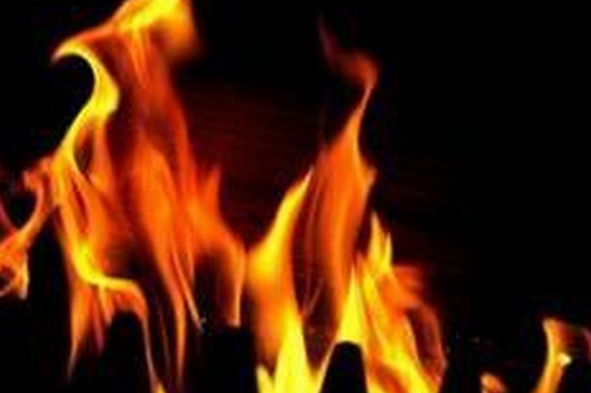 Fire breaks out in building in Old Delhi's Ballimaran area; dousing ops underway
