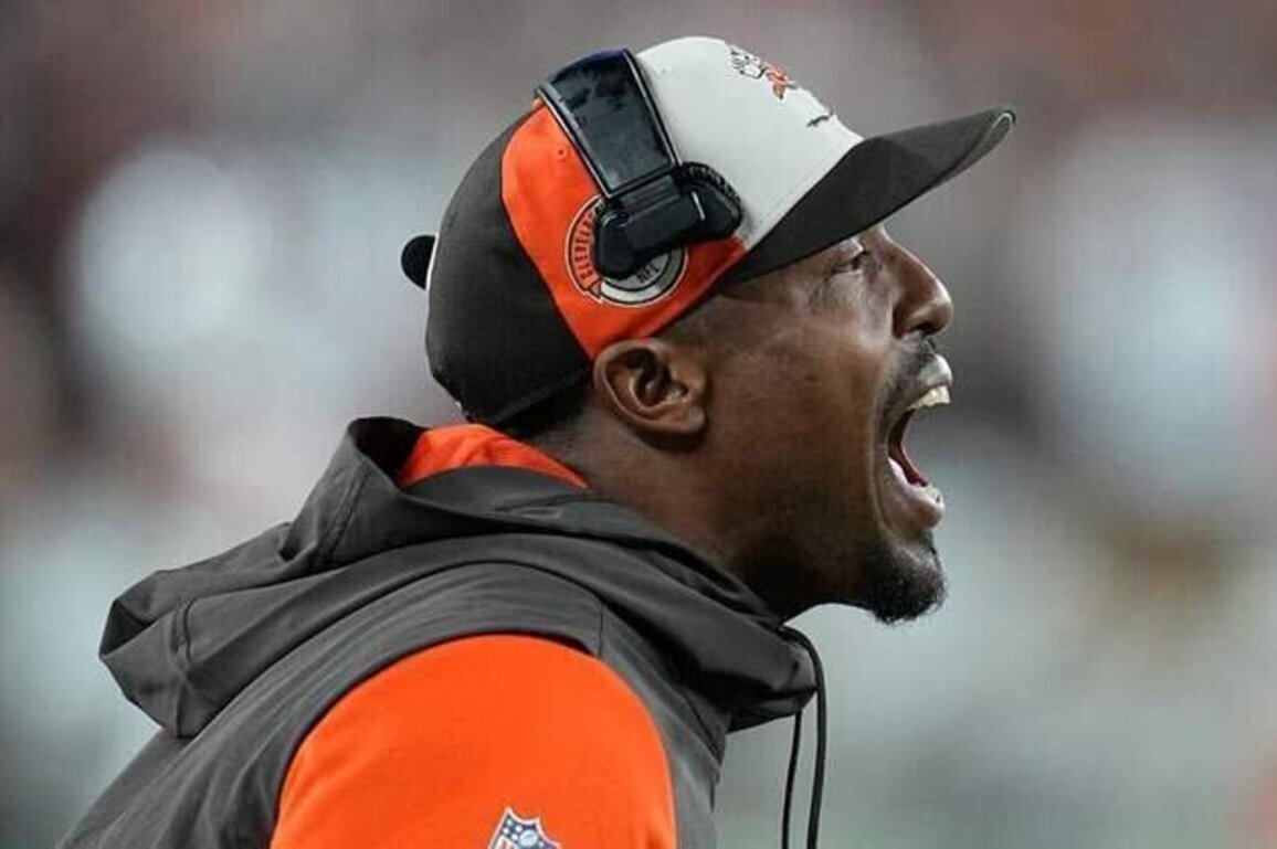Updates: Cowboys make offensive coaching change