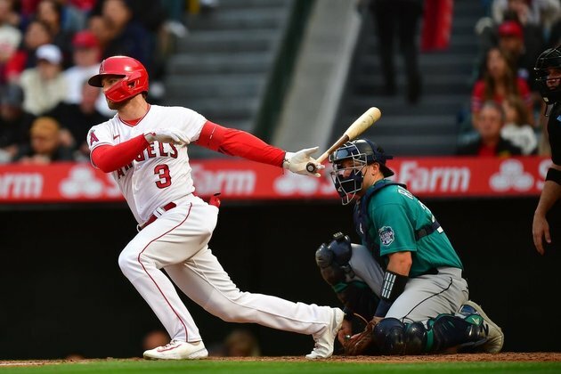 Shohei Ohtani stars at plate, not on mound, as Angels top M's