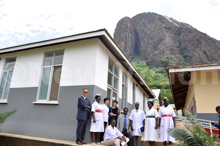  he staff of alongo hospital posing for a photograph at the front of the new operating theatre in gago district constructed by the apanese overnment 