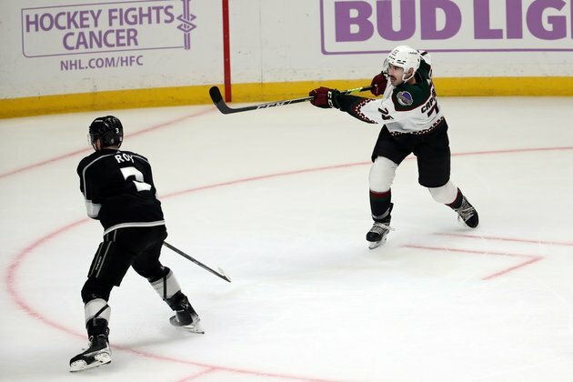 Coyotes keep streaking with OT win over Kings