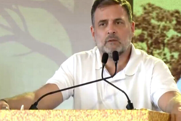 Rahul Gandhi recalls Narayana Guru, says "truth and non-violence are India's real power"