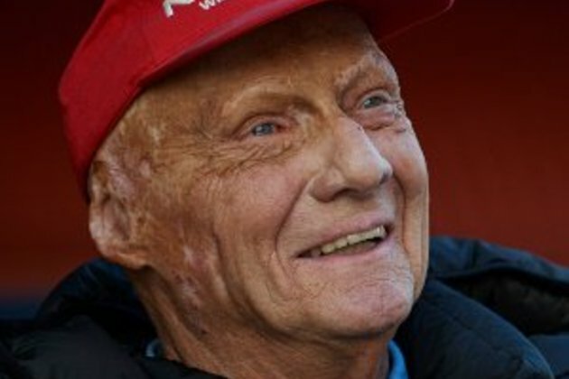 Emotional Mercedes boss dedicates record title to Niki Lauda