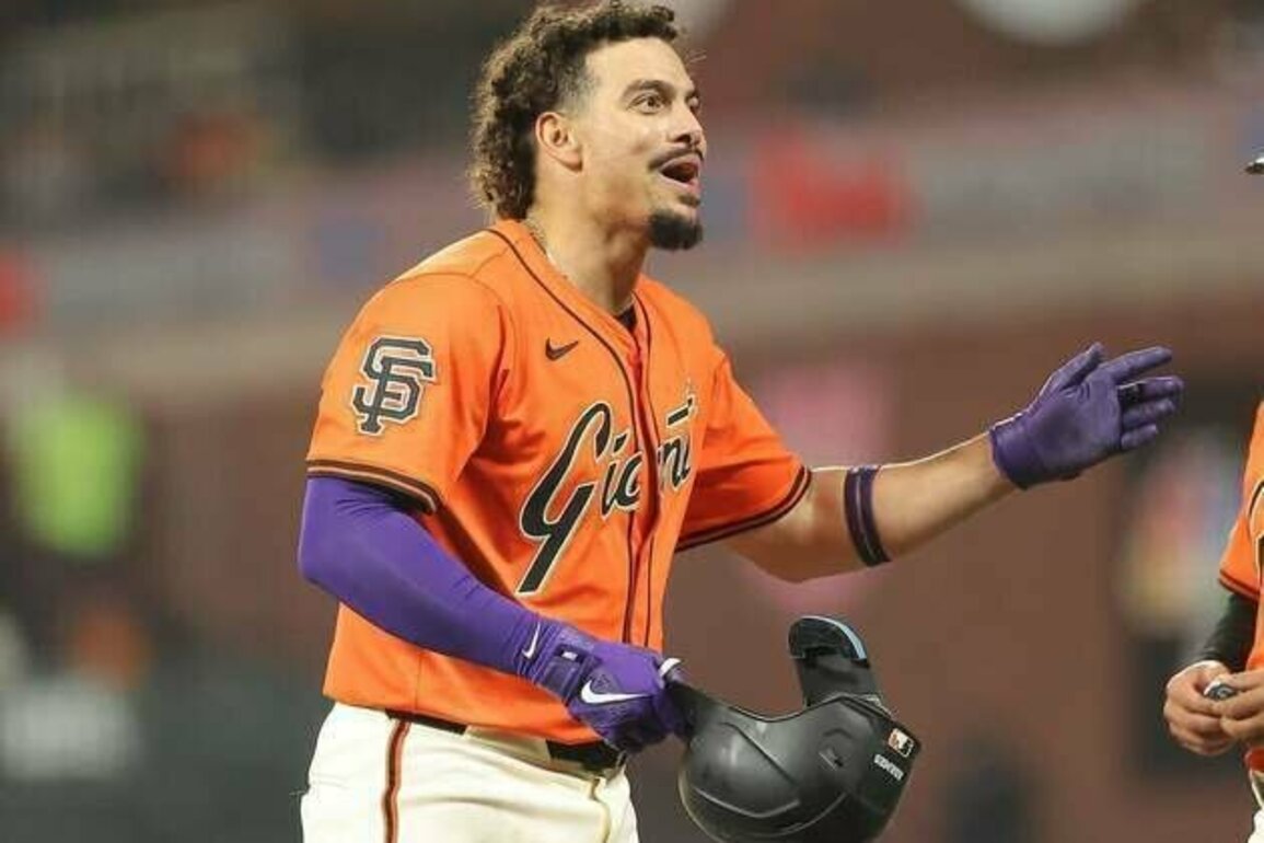 Giants grab early 5-run lead, coast past lowly Rockies