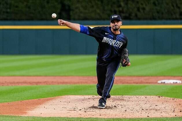 Braves signing Charlie Morton for final week of season
