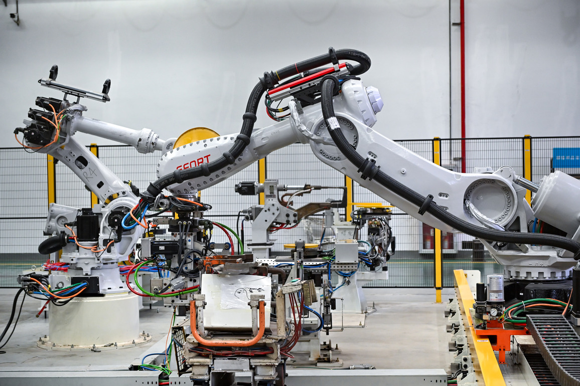 CHINA-ANHUI-WUHU-EFORT-ROBOTICS INDUSTRY (CN)