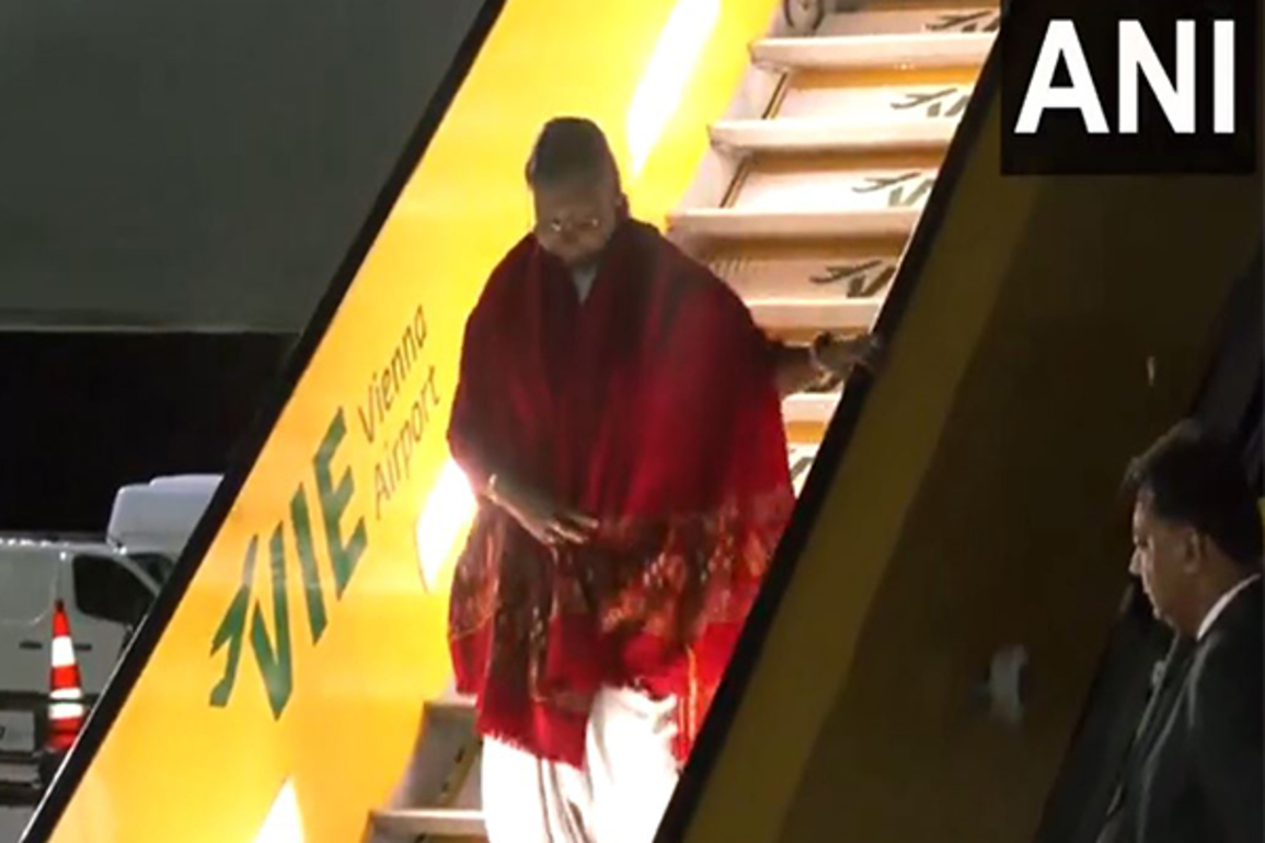 President Murmu lands in Vienna; heads to Bratislava for State visit to Slovak Republic