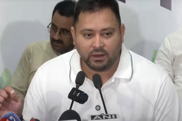 Tejashwi promises law within 20 days of forming Mahagathbandhan govt, ensuring govt job for every household