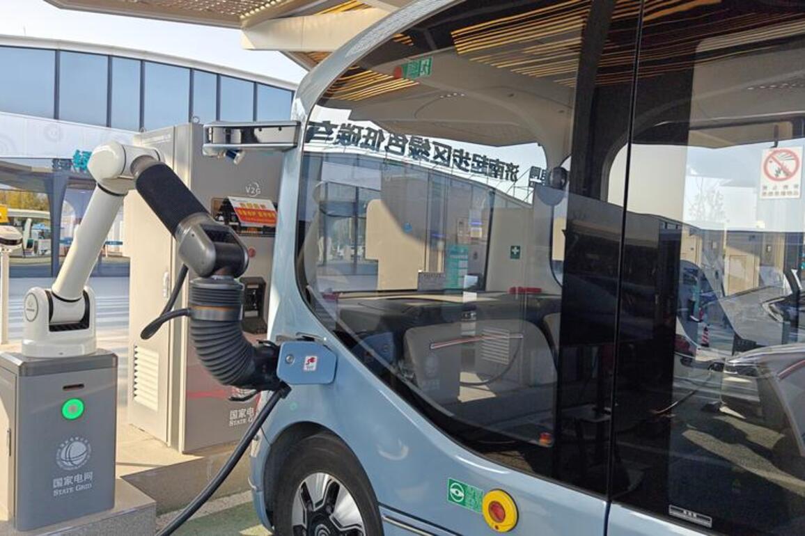 China's autonomous buses lead the way to smarter urban mobility