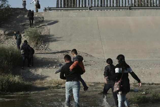 US: Family Separation Harming Children, Families