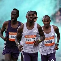 Hellen Obiri sets NYC Marathon record, Benson Kipruto wins