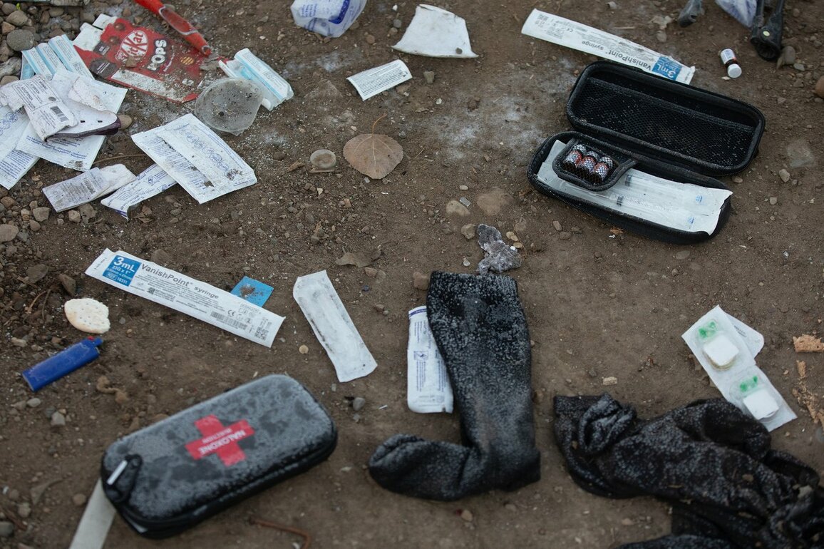 Anti-overdose naloxone kits at transit stops could help save lives, study suggests