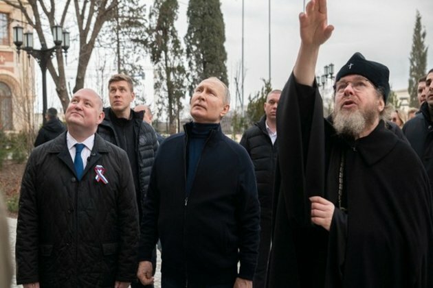 Putin visits Crimea on anniversary of its annexation from Ukraine