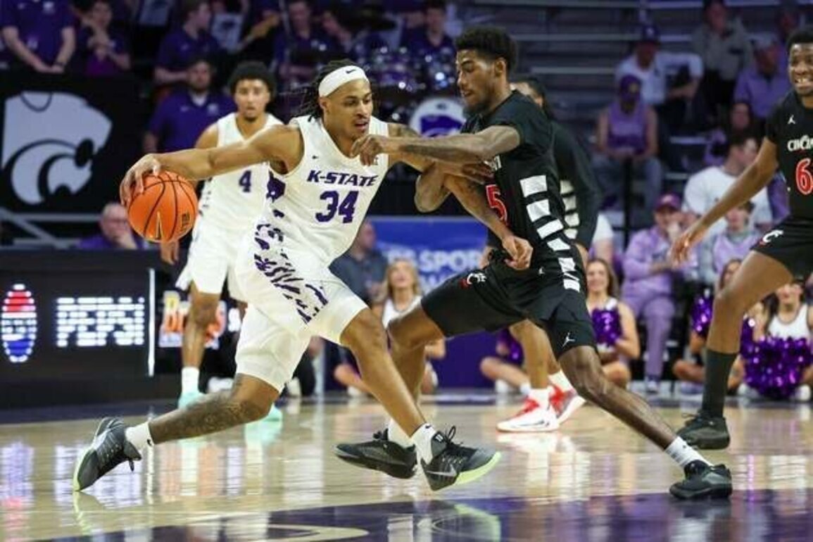 Jizzle James pours in 24 as Cincinnati crushes Kansas State