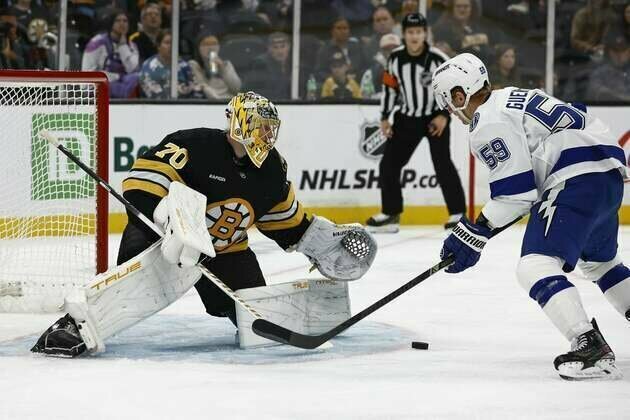 Lightning start fast, hand Bruins first loss of season
