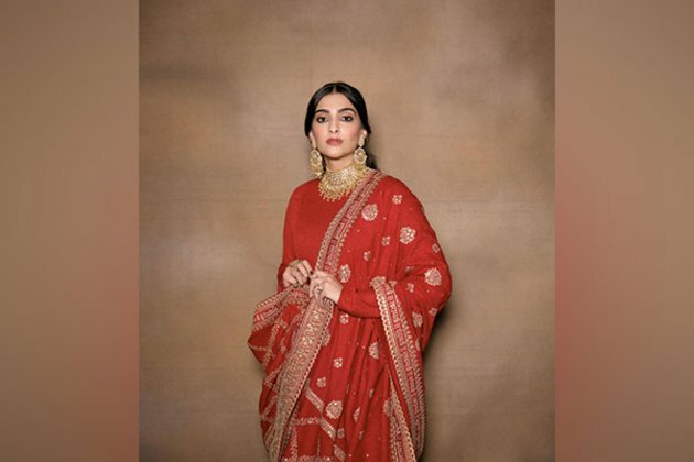 My mother exposed me to world of fashion: Sonam Kapoor
