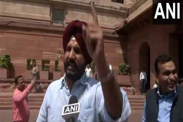 "PM should come give answer in House," says Opposition on US imposing reciprocal tariffs