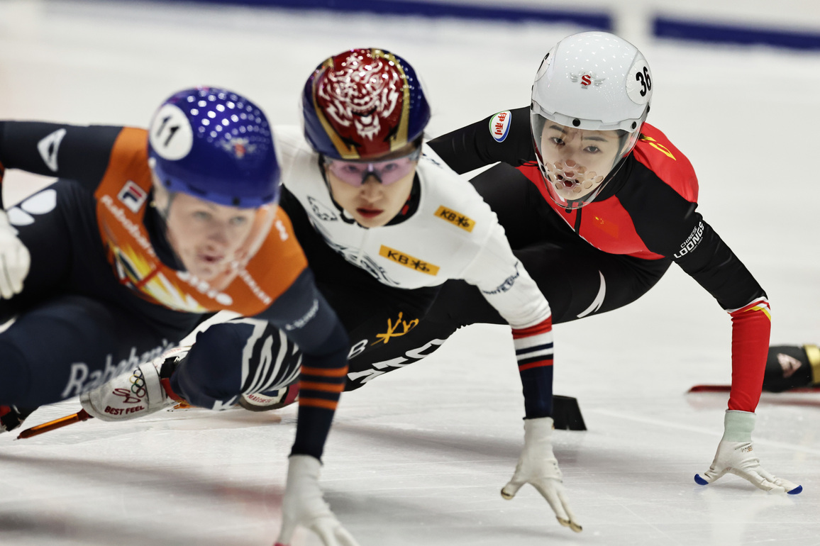 (SP)POLAND-GDANSK-SHORT TRACK SPEED SKATING-ISU WORLD TOUR-MIXED TEAM RELAY-FINAL A