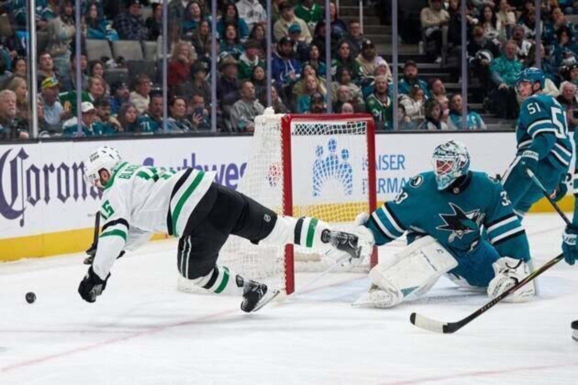 Tyler Toffoli scores winner as Sharks edge Stars in OT