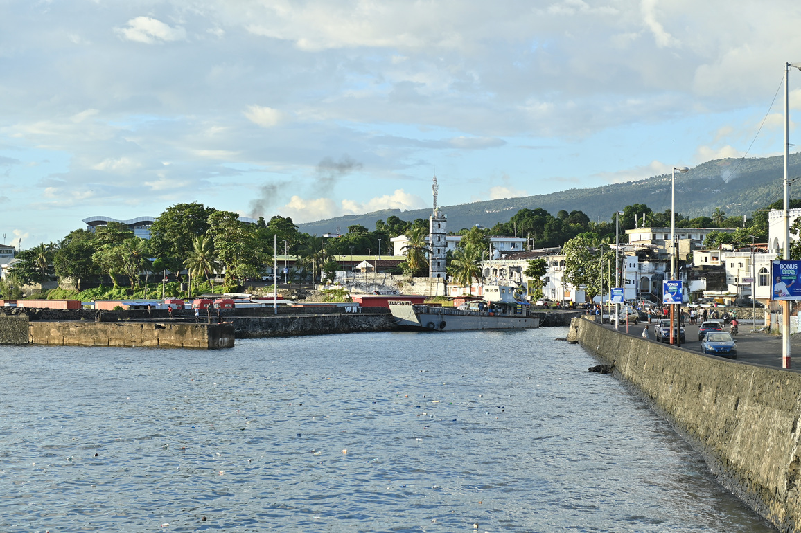 COMOROS-MORONI-CITY VIEWS