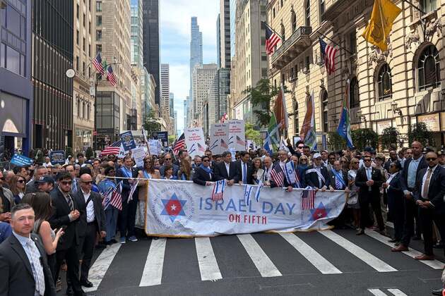 NY Democratic stalwarts show support for Israel even as Mamdani skips parade - New York Jewish Week