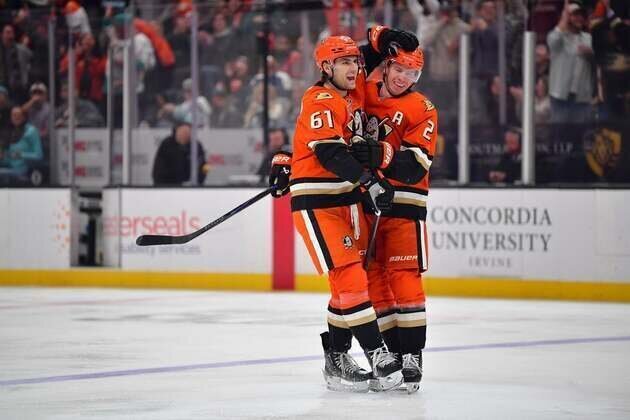Ducks beat Kraken, jump them in standings in final game before break