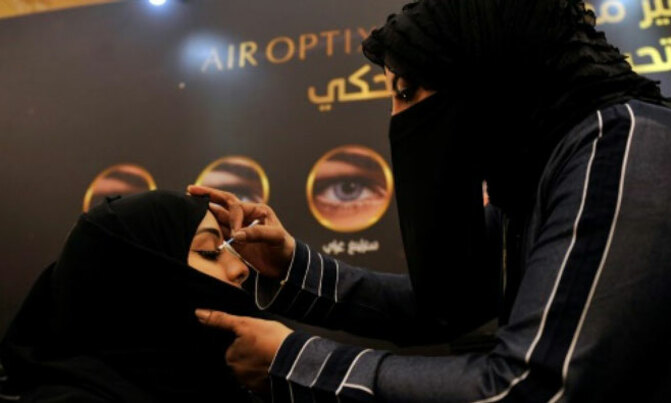 Saudi women use wedding contracts to assert right to drive Saudi women use wedding contracts to assert right to drive