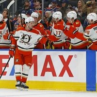 Ducks erupt in 4-goal first period, best reeling Oilers