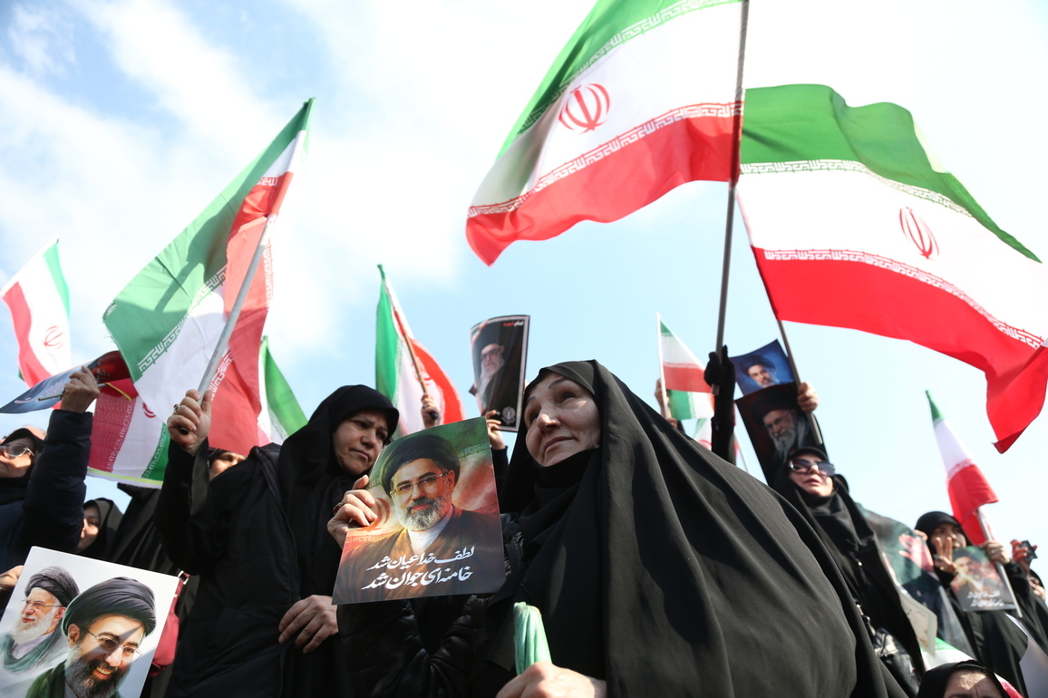 IRAN-TEHRAN-GATHERING-SUPPORT-SUPREME LEADER