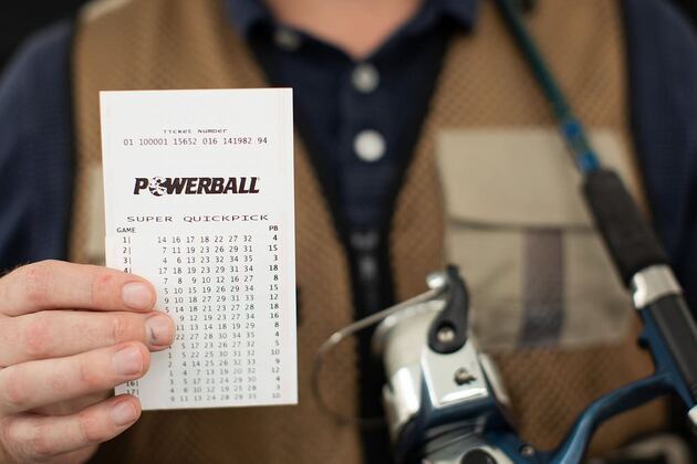 Powerball winner- Aussie dad nearly makes huge $50million mistake after winning