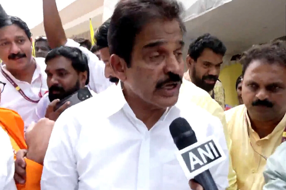 "SIT must identify al lresponsible for Sabrimala theft," KC Venugopal slams Kerala govt on gold theft probe