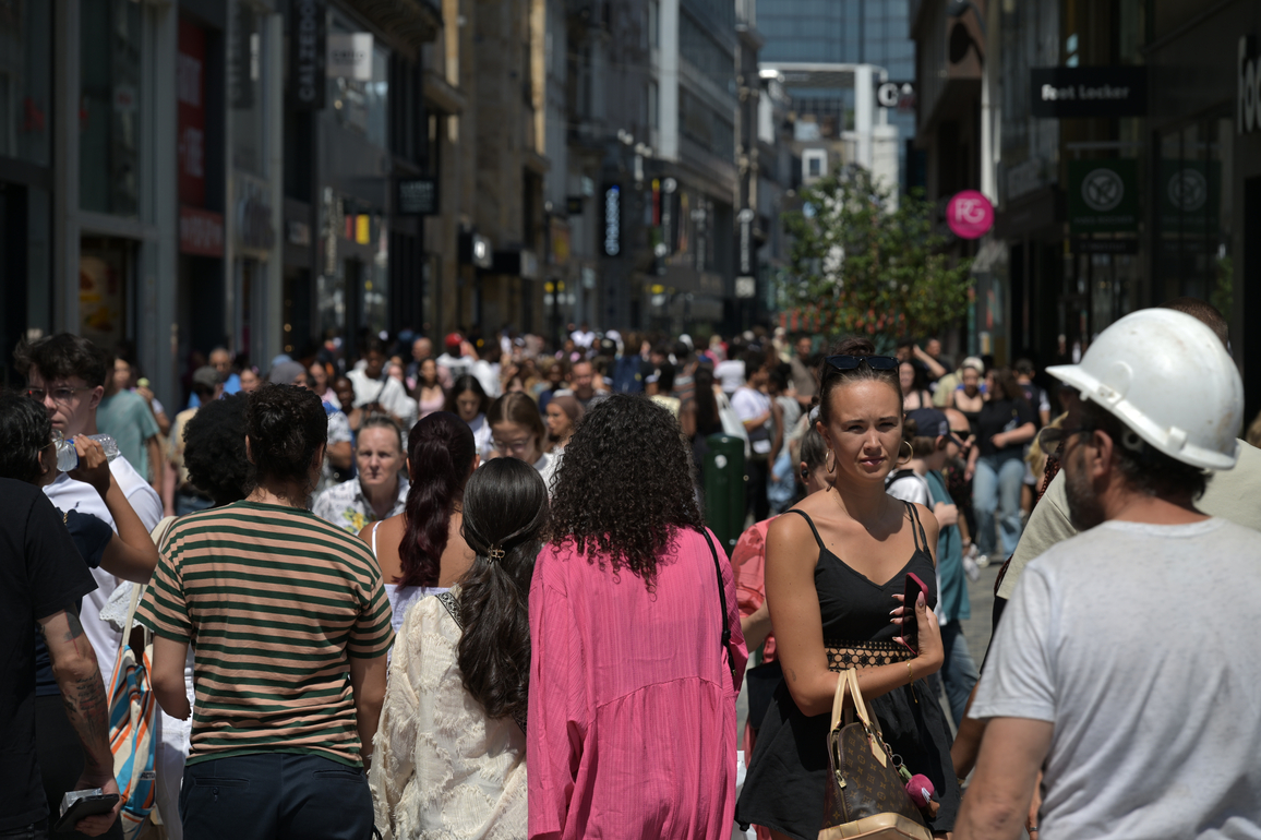 BELGIUM-BRUSSELS-TEMPERATURE-HEATWAVES