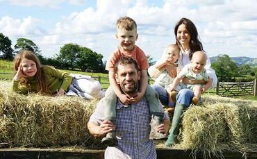 Kelvin Fletcher to open Peak District family farm to the public for Easter  experience | Farm News | Farmers Guardian