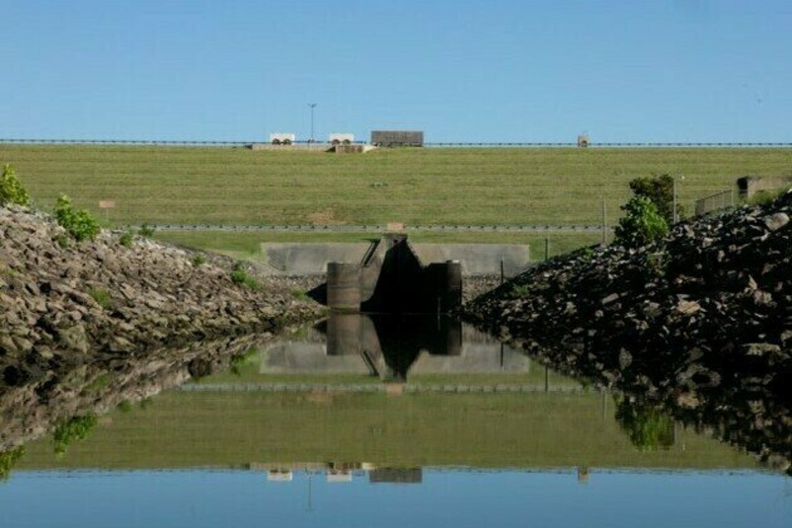 Tulsa District inspects Sardis Dam stilling basin