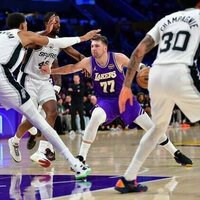 Luka Doncic (35) helps Lakers overtake Spurs in 4th quarter