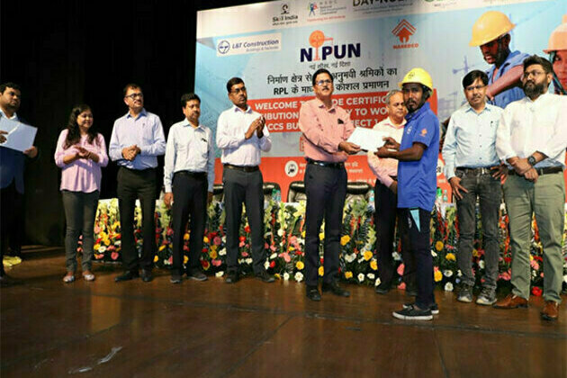 Central Vista's certified workmen awarded under NIPUN scheme organized by NAREDCO
