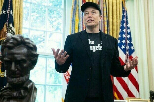 Musk announces plans to create kid-friendly AI app