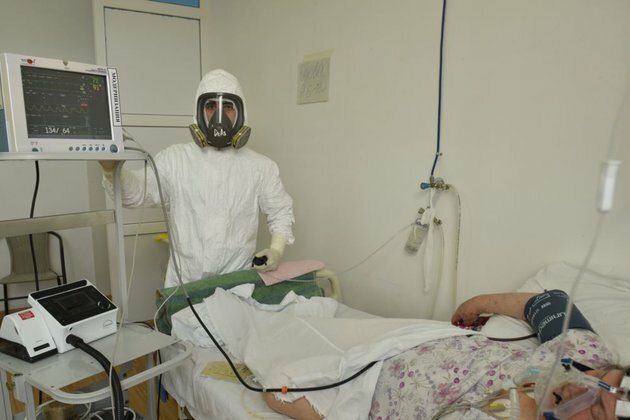EU: Russia, China Undermine Democracy With Coronavirus Disinformation