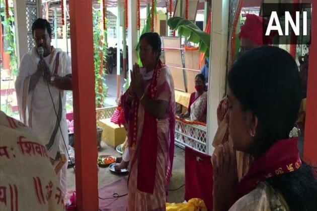 Tripura West BJP MP performs 'havan' to combat COVID-19