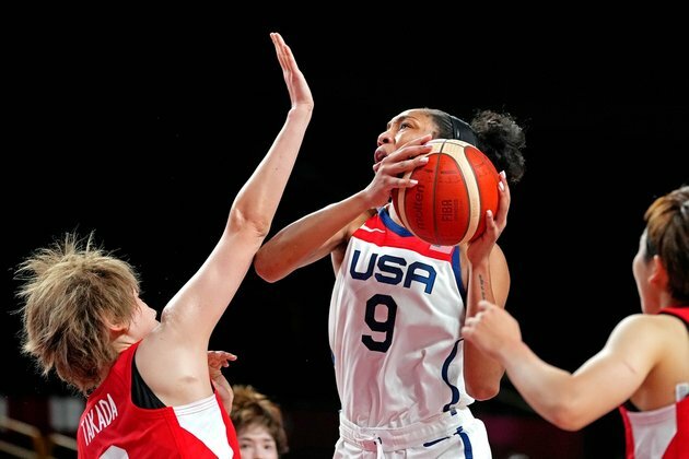U.S. women topple France, advance to quarterfinals